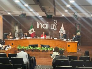Sesión del pleno del Inai del 24 de agosto de 2022, con cinco comisionados. Foto: Inai