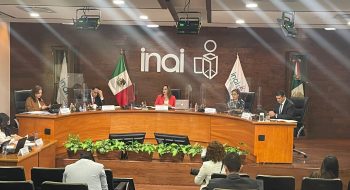 Sesión del pleno del Inai del 24 de agosto de 2022, con cinco comisionados. Foto: Inai