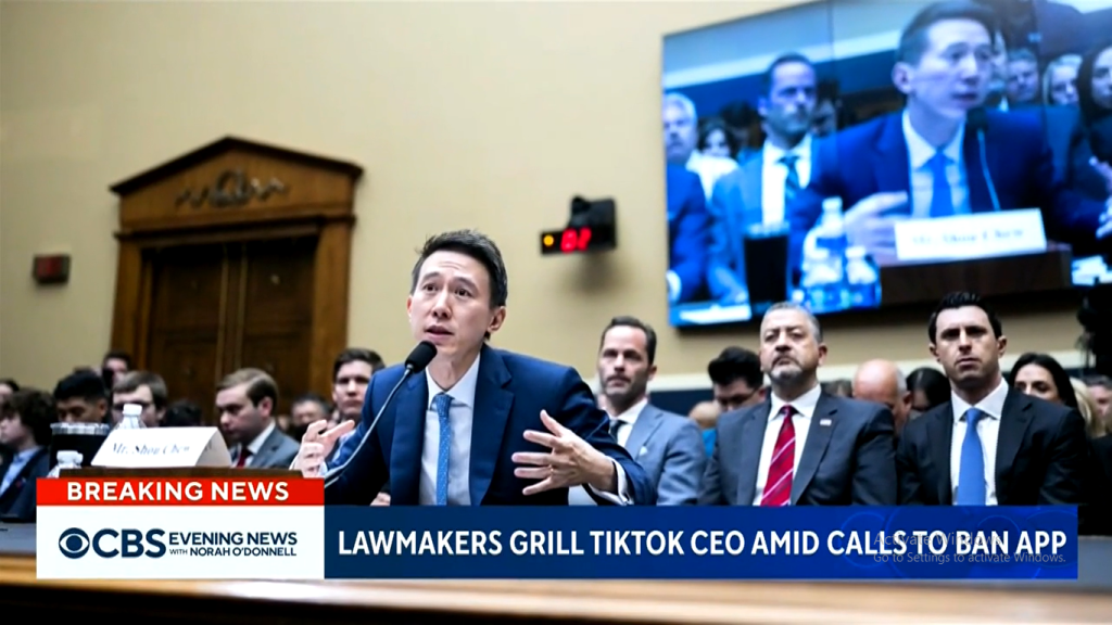 Shou Zi Chew, director general de TikTok, en una captura de pantalla de la transmisión de CBS.