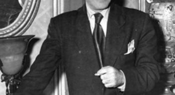 Rodolfo Usigli, dramaturgo, en una foto de 1945 tomada de la Mediateca del INAH.