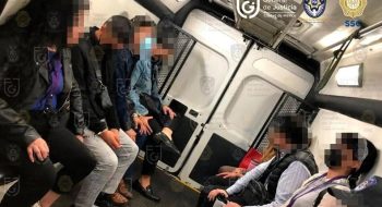 Detención de personas por su supuesta vinculación con bandas de “montadeudas” en la Ciudad de México, en agosto de 2022. Foto: Fiscalía CDMX
